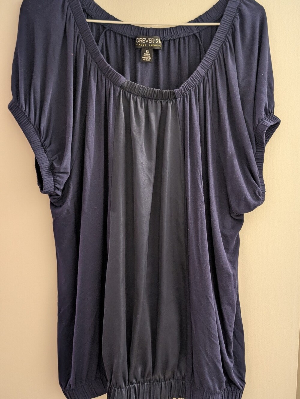 Forever 21 Navy Blouson Scoop-Neck Cotton And Sateen Tee. 1x